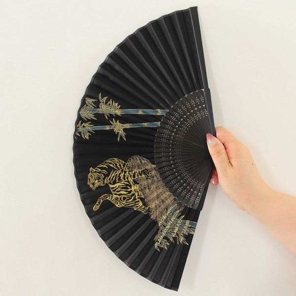 扇子 布せんす 虎 トラ 竹 和風 和柄 ブラック 21cm 画像