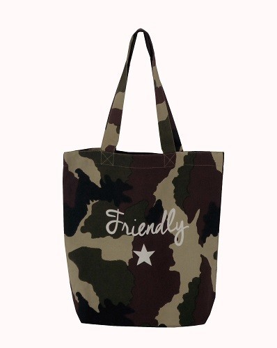 A4サイズのトートバッグ 内ポケット付き カモ柄 全体画像