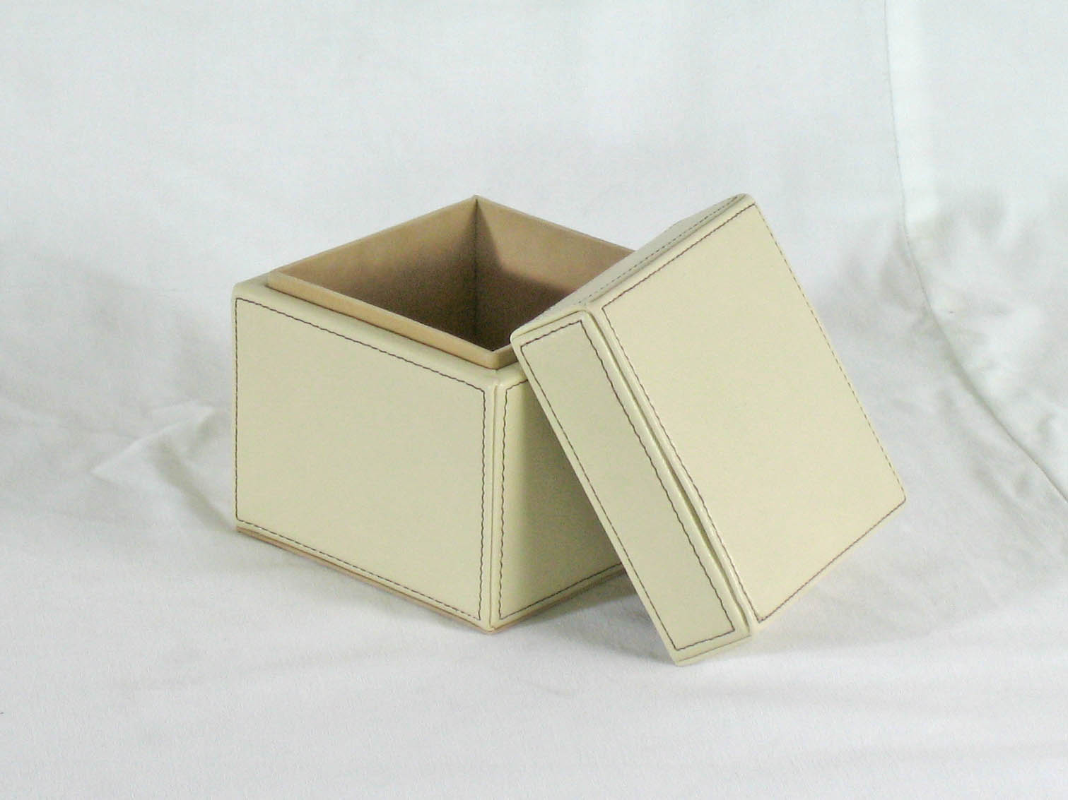 ふた付き　フリーＢＯＸ　S 全体画像