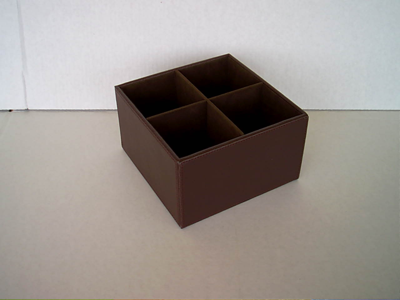 フリーBOX　仕切り付き 全体画像